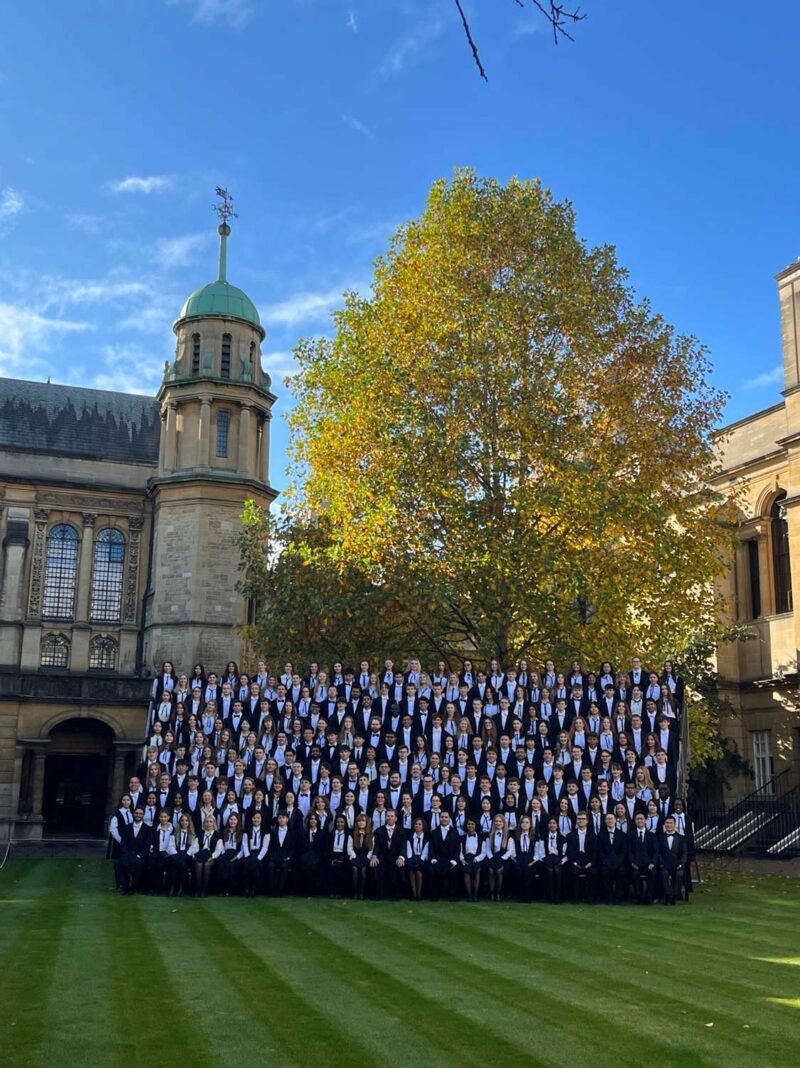Formal photograph of all Freshers taken outside Hertford College Library